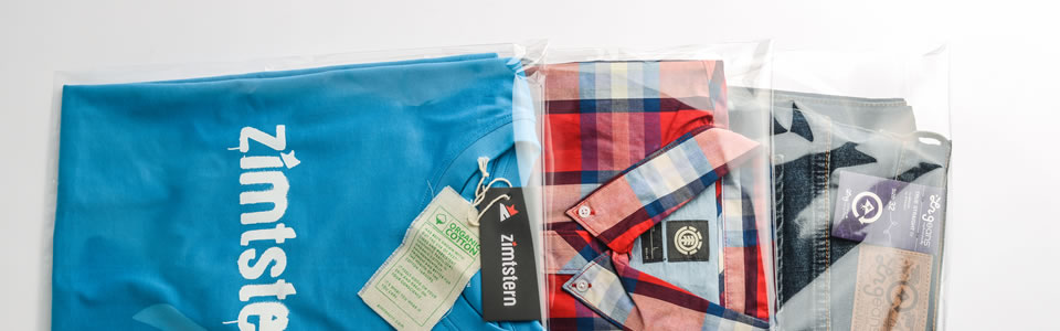 Farbige Versandtaschen aus Plastik für Textilien und Kleidung
